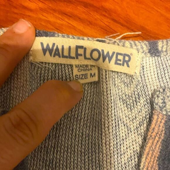 Wallflower hippie knit long sleeve top. Size M. - Picture 4 of 4